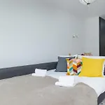 Apartment Bronowicka Comfort By Bookinghost *