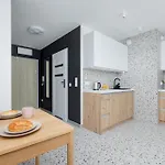 Apartment Bronowicka Comfort By Bookinghost *