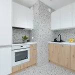 Apartment Bronowicka Comfort By Bookinghost *