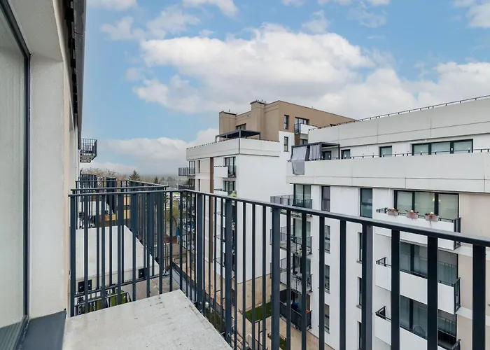 Apartment Bronowicka Comfort By Bookinghost